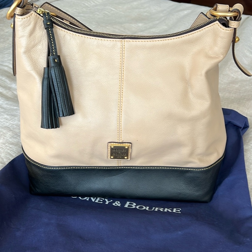 Dooney & Bourke Purse